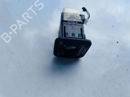 Used Switch Switch TOYOTA COROLLA Verso (ZER_, ZZE12_, R1_) 2.2 D-4D (AUR10_, AUR10R) (136 hp) 32882916 32882916