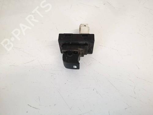 switch-kia-ceed-hatchback-ed-2006-2007-2008-2009-2010-2011-2012-32587187 main image