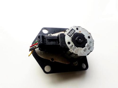 electronic-module-peugeot-607-9d-9u-2000-33523257 main image