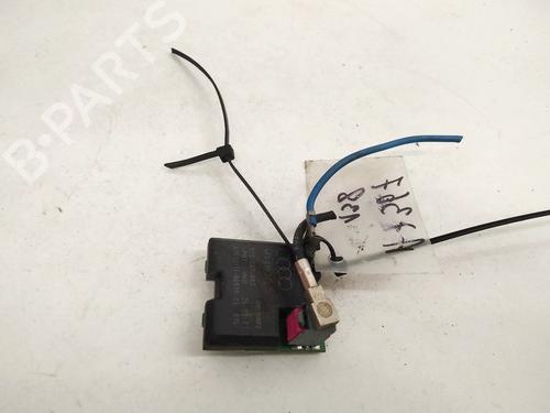 Used Electronic module Electronic module VW GOLF V (1K1) 1.4 FSI (90 hp) 35427580 35427580