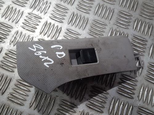 Used Switch Switch TOYOTA YARIS (_P9_) 1.0 VVT-i (KSP90_, KSP90R) (69 hp) 33497627 33497627