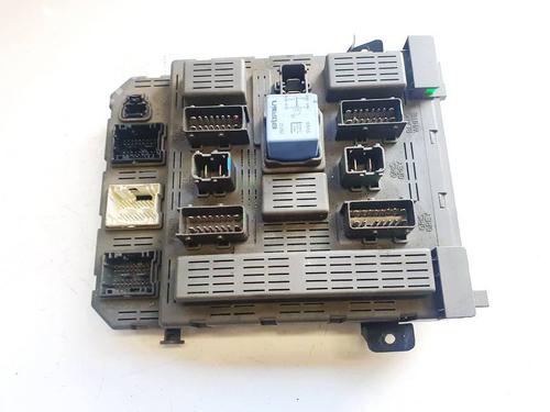 Used Fuse box Fuse box PEUGEOT 607 (9D, 9U) 2.2 HDi (133 hp) 33105934 33105934