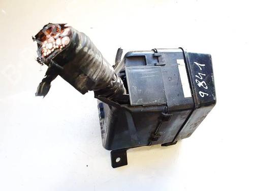 Used Fuse box Fuse box 32595374 32595374