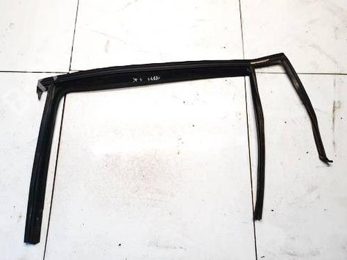 Used Rubber door seal Rubber door seal VW PASSAT B8 (3G2, CB2) 2.0 TDI (150 hp) 40242828 40242828