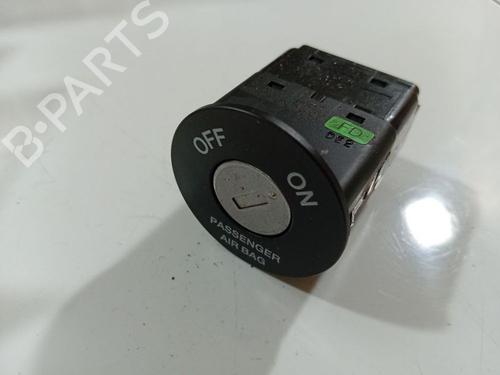 switch-hyundai-i30-fd-2007-2008-2009-2010-2011-2012-32550066 main image