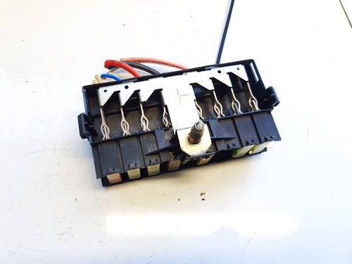 fuse-box-peugeot-206-sw-2ek-2002-33088916 main image