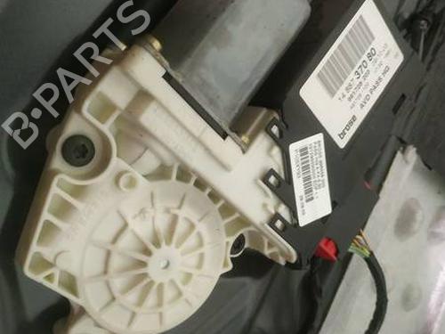 Used Right front window motor Right front window motor 35124993 35124993