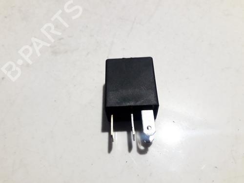 Electronic sensor HYUNDAI ELANTRA III (XD) 2.0 CRDi | BP33523945M84 - Image 2