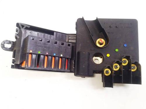 Used Fuse box Fuse box MERCEDES-BENZ CLS (C219) CLS 320 CDI (219.322) (224 hp) 32621256 32621256