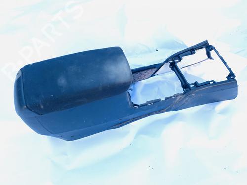 Used Armrest / Center console Armrest / Center console HONDA ACCORD VII Tourer (CM, CN) 2.2 i-CTDi (CN2) (140 hp) 35532544 35532544