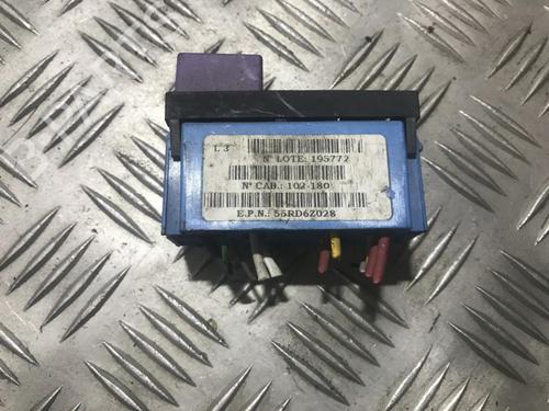 Fuse box RENAULT LAGUNA II (BG0/1_) 1.6 16V (BG0A, BG0L) | BP33499883E1 - Image 2