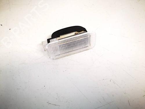 Luz interior Luz interior TOYOTA AVENSIS Saloon (_T27_) 2.0 D-4D (ADT270_, ADT270R) (126 hp) 35023619 35023619