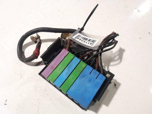 Used Fuse box Fuse box 37456517 37456517