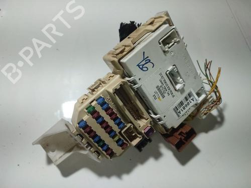 Used Fuse box Fuse box FIAT SEDICI (189_) 1.9 D Multijet (120 hp) 32563347 32563347