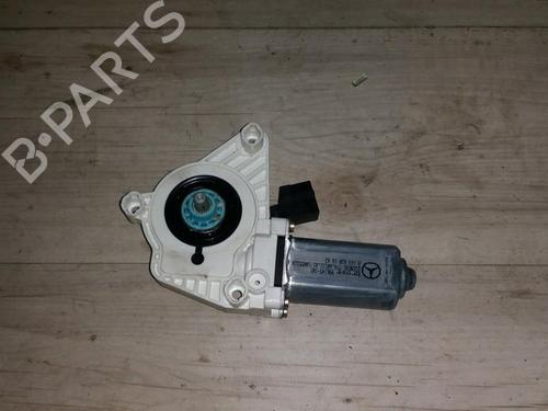 Used Right front window motor Right front window motor MERCEDES-BENZ A-CLASS (W169) A 150 (169.031, 169.331) (95 hp) 35649934 35649934