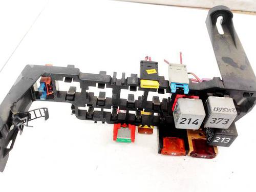 Used Fuse box VW PASSAT B5 Variant (3B5) 1.9 TDI (110 hp) 32947104