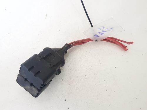 Used Fuse box Fuse box RENAULT ESPACE II (J/S63_) 2.2 (J/S637, J63G) (108 hp) 32880915 32880915