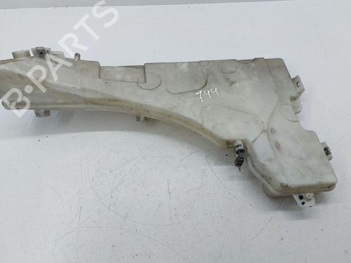 Used Windscreen washer tank BMW X5 (E70) xDrive 30 d (235 hp) 28898016