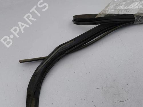 Rubber door seal TESLA MODEL S (5YJS) 60 | BP28900795C142 