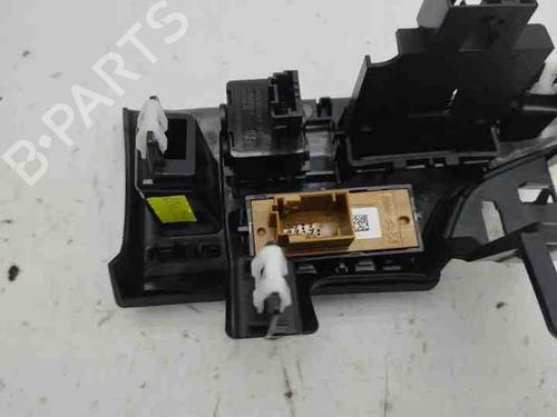 Switch PEUGEOT 3008 II SUV (MC_, MR_, MJ_, M4_) 1.6 BlueHDi 120 | BP28863330I30