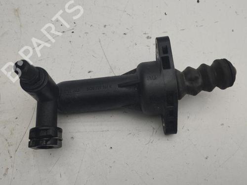 Used Clutch slave cylinder VW T-ROC (A11, D11) 1.0 TSI (116 hp) 28900640