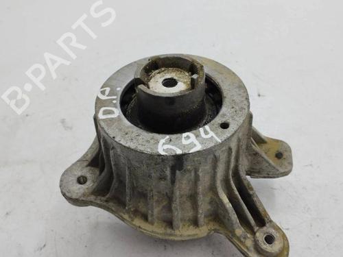 Used Engine mount MERCEDES-BENZ E-CLASS (W213) E 220 d (213.004) (194 hp) 28904553