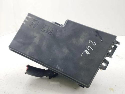 Used Fuse box Fuse box 28843169 28843169