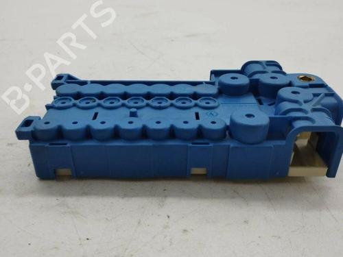 Used Fuse box BMW X5 (E53) 4.4 i (320 hp) 28877691