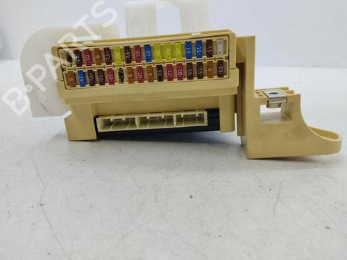 Used Fuse box Fuse box 38279015 38279015