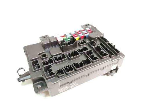 Used Fuse box MITSUBISHI OUTLANDER II (CW_W) 2.2 DI-D 4WD (156 hp) 28869484