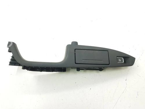 Used Rear left exterior door handle Rear left exterior door handle 33924117 33924117