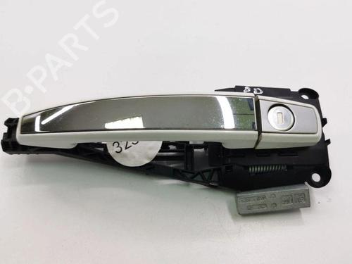 Used Rear left exterior door handle CHEVROLET TRAX 1.7 TD AWD (131 hp) 28877562