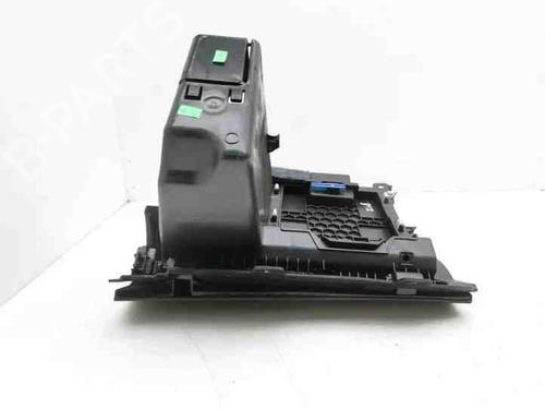 Glove box PEUGEOT 3008 II SUV (MC_, MR_, MJ_, M4_) 1.6 BlueHDi 120 | BP28863358C95