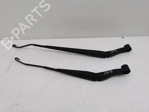 Used Front windshield wiper arm Front windshield wiper arm OPEL INSIGNIA B Grand Sport (Z18) 1.6 CDTi (68) (136 hp) 40232644 40232644