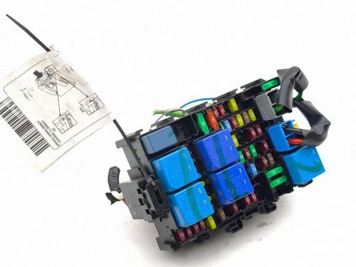 Used Fuse box Fuse box NISSAN JUKE (F16_) 1.0 (114 hp) 40501737 40501737