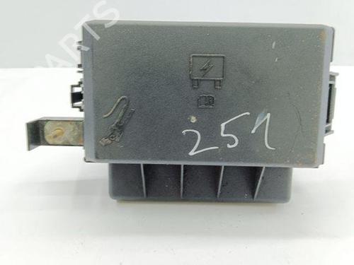 Used Fuse box CHRYSLER 300C Touring (LX, LE) 3.0 CRD (218 hp) 28843338