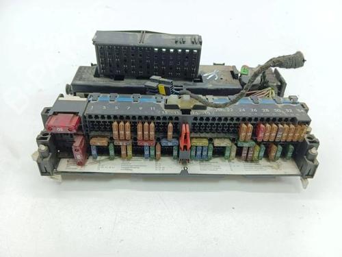 Used Fuse box Fuse box 28875939 28875939