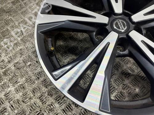 Trinnbrett NISSAN QASHQAI II (J11, J11_) 1.3 DIG-T | BP30643675C149