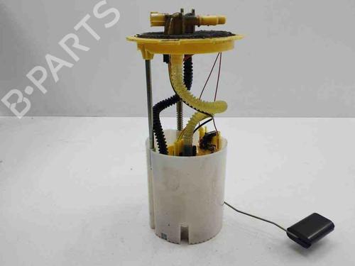 Used Fuel pump RENAULT KADJAR (HA_, HL_) 1.5 dCi 110 (HLA3) (110 hp) 28895522