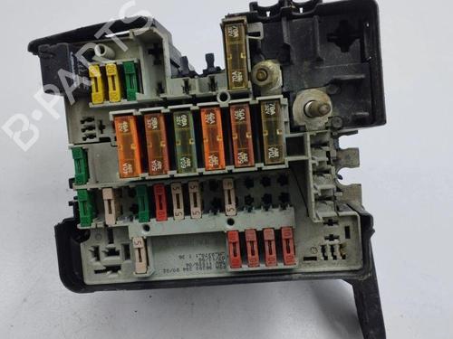 Sikringsdose PEUGEOT 206 Hatchback (2A/C) 1.4 i (75 hp) 28876687