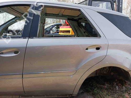 Porta trás esquerda MERCEDES-BENZ M-CLASS (W164) ML 320 CDI 4-matic (164.122) (224 hp) 28889646