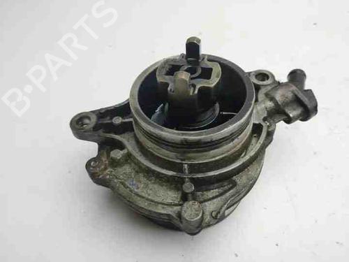 Used Vacuum pump BMW 5 Touring (E61) 520 d (163 hp) 28849510