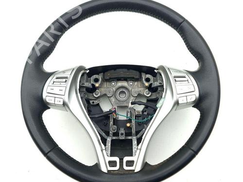 Used Steering wheel NISSAN NAVARA (D22) 3.0 TD 4x4 (150 hp) 28883975