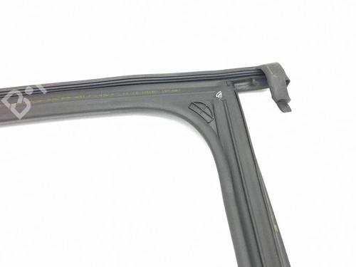 Gummiliste SEAT ATECA (KH7, KHP) 1.0 TSI | BP37289702C142 - Image 3