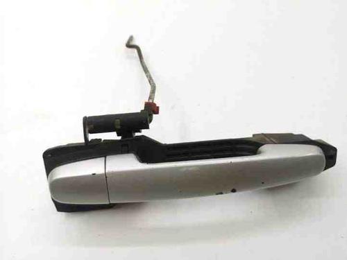 Maniglia esterna posteriore destra TOYOTA COROLLA Verso (_E12_) 2.0 D-4D (CDE120_, CDE120R) (90 hp) 28868825