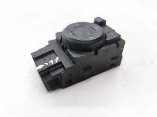 Mirror switch VW PASSAT B5 Variant (3B5) 1.9 TDI | BP33252704I25 - Image 3