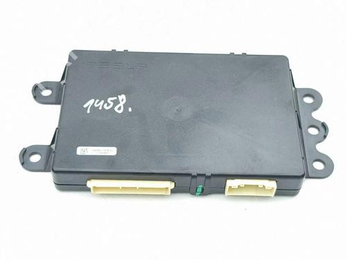 Electronic module TESLA MODEL S (5YJS) 70D AWD | BP38030245M83 - Image 3