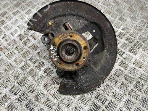 Used Left front steering knuckle VOLVO V70 II (285) D5 (163 hp) 28884946