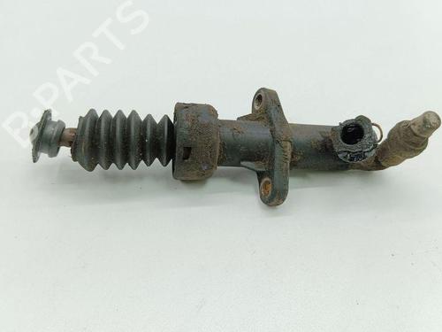 Used Clutch slave cylinder PEUGEOT 407 (6D_) 2.0 HDi 135 (6DRHRH, 6DRHRE, 6DRHRG, 6DRHRJ) (136 hp) 28886393