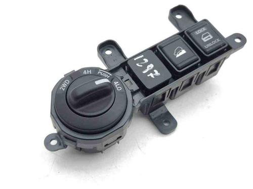 Kombi Kontakt / Stilkkontakt NISSAN NAVARA (D22) 3.0 TD 4x4 (150 hp) 28884002